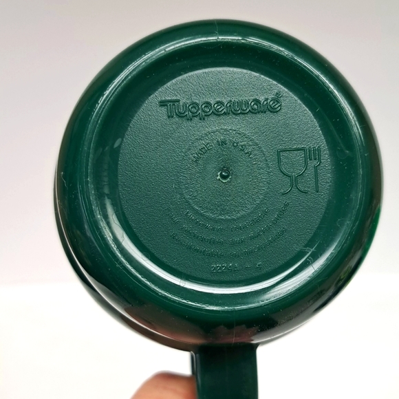 Vintage set of 2 green TUPPERWARE stackable mugs - Picture 5 of 5